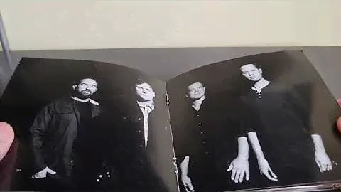 Jimmy Eat World - Surviving 2019 CD Album unboxing overview